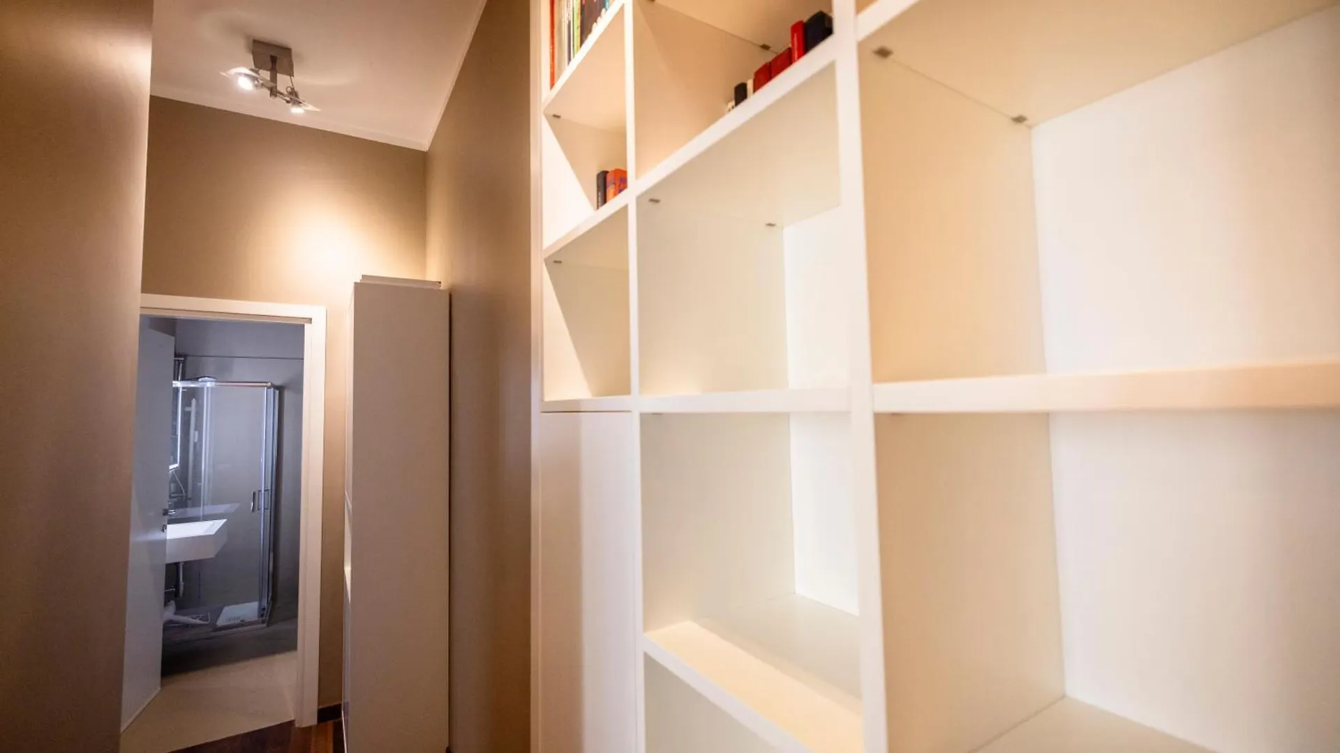 Darsena Navigli Luxury Living Apartment Milan Italy